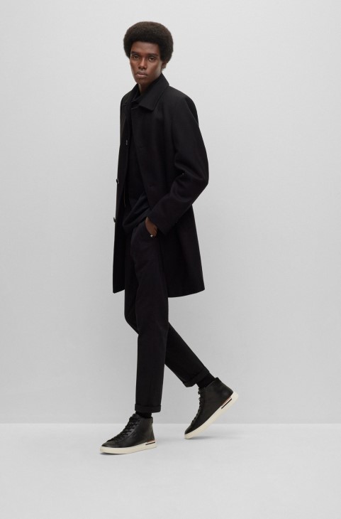 Μαύρα ψηλοτάπητα παπούτσια από ψεύτικο δέρμα με χαρακτηριστική ρίγα Hugo Boss
