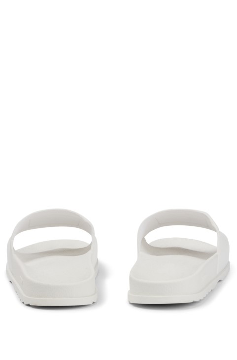 διαφάνειες ιταλικής κατασκευής με κόκκινο λογότυπο Patch Hugo Boss λευκό
