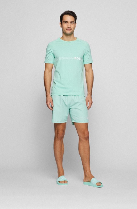 Hugo Boss ανοιχτό πράσινο διαφάνειες ιταλικής κατασκευής με λουράκι με λογότυπο αντίθεσης
