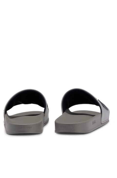 Διαφάνειες ιταλικής κατασκευής Hugo Boss με λογότυπο σε γκρι αυξημένη αντίθεση
