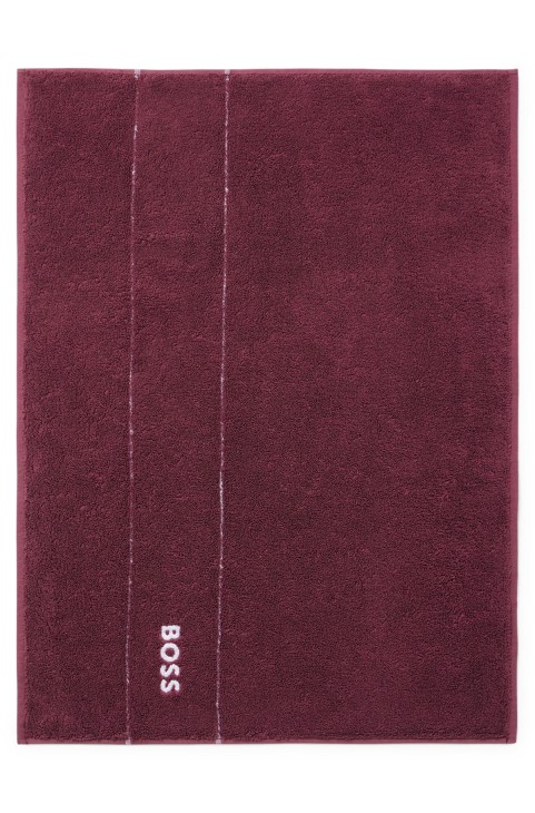 Σκούρο μωβ πατάκι μπάνιου Hugo Boss από αιγυπτιακό βαμβάκι με λογότυπο αντίθεσης
