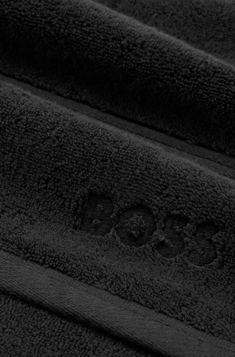 Κεντημένη πετσέτα επισκεπτών με λογότυπο Hugo Boss σε μαύρο βαμβάκι Αιγαίου
